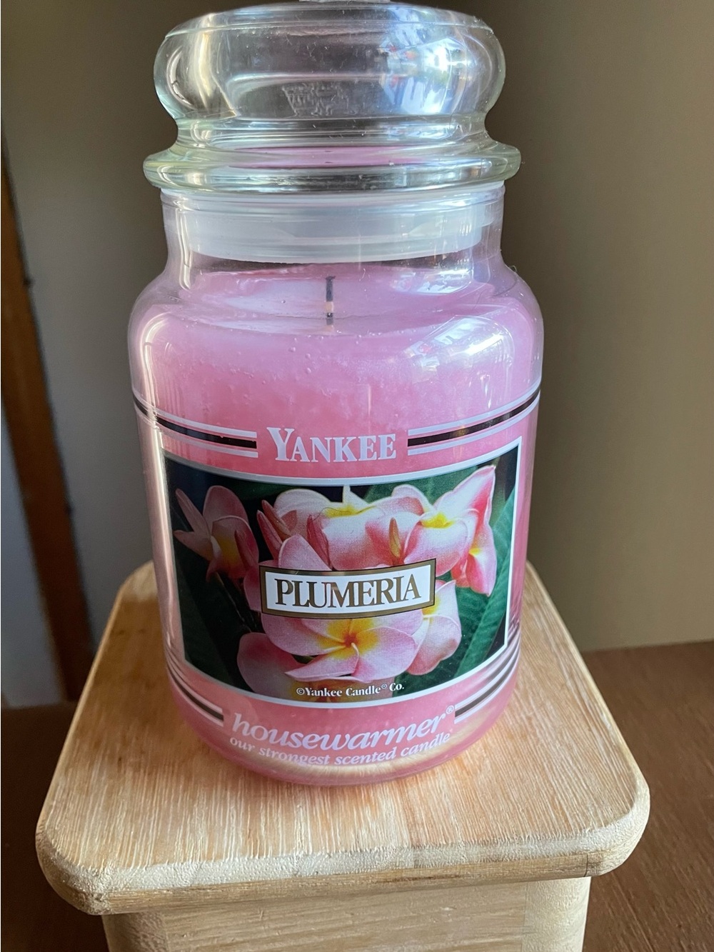 YANKEE CANDLE PLUMERIA LARGE JAR 22 oz CANDLE *Lit*